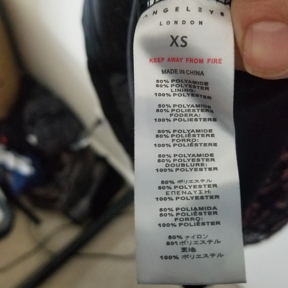 Lace Dress - Picture 5 of 5